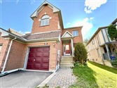 48 Primeau Dr, Aurora