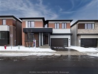 36 Royal Hill Crt, Aurora