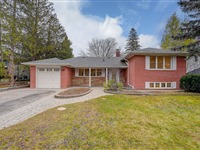 27 Robinson St, Markham