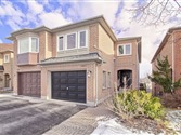 161 Primeau Dr, Aurora