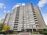 11 Townsgate Dr 1212, Vaughan