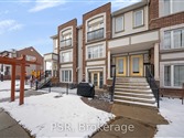 83 Burton Howard Dr, Aurora