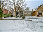 598 Foxcroft Blvd, Newmarket