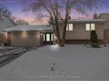 15 Glenview Dr, Aurora