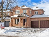 378 Spruce Grove Cres, Newmarket