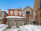 34 Regal Pine Crt, Vaughan