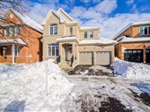 83 Stonechurch Cres, Markham