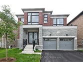 92 Pine Hill Cres, Aurora