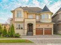 378 Woodgate Pines Dr, Vaughan