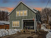 27 Corbett Cres, Aurora