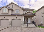 617 16th Ave, Richmond Hill