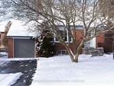 112 Lawrence Ave, Richmond Hill