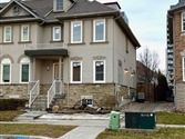 82 Ellesmere St, Richmond Hill