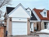 699 Beman Dr, Newmarket