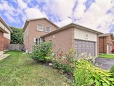 676 College Manor Dr, Newmarket