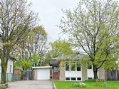 75 Sussex Ave, Richmond Hill