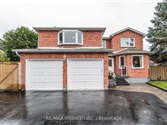 376 Kelly Cres Main, Newmarket