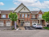 8 Expedition Cres, Whitchurch-Stouffville
