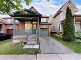 112 Alfred Paterson Dr, Markham