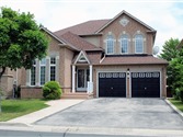 31 Chalone Cres, Vaughan
