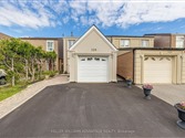 129 Spyglass Hill Rd, Vaughan