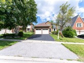 452 Alex Doner Dr, Newmarket