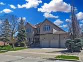 570 Lyman Blvd, Newmarket