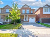 35 Pedersen Dr, Aurora