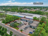 305 Red Maple Rd, Richmond Hill