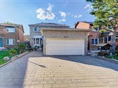 70 Weldrick Rd Upper, Richmond Hill