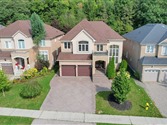 119 Thornhill Woods Dr, Vaughan