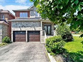 718 Peter Hall Dr, Newmarket