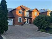 165 Columbus Ave, Vaughan