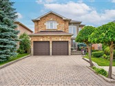 64 Zippora Dr Main, Richmond Hill