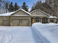 28 Laddie Lane, Springwater