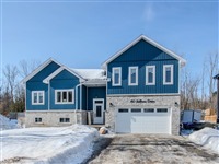 60 Sallows Dr, Tay