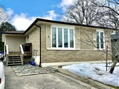 17 Daphne Cres, Barrie