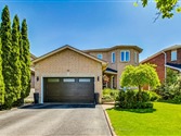 99 Holly Meadow Rd, Barrie