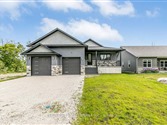 18 Lakeshore Rd, Wasaga Beach