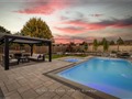 884 Hemlock Dr, Milton