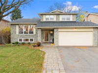 266 Coxe Blvd, Milton