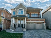 39 Lampman Cres, Brampton