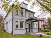 81 Buttonwood Ave B, Toronto