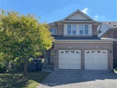 3444 Sunlight St, Mississauga