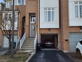 280 Hillcrest Ave 25, Mississauga