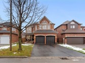 35 Chester Cres, Halton Hills