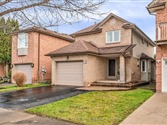 53 Rosebud Ave, Brampton