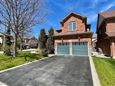 2114 Helmsley Ave, Oakville