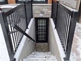 166 Bristol Rd B, Mississauga