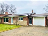 384 Pinegrove Rd, Oakville